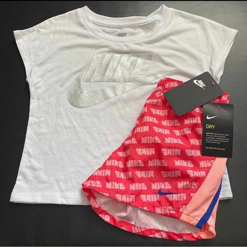NWT Nike metallic athletic set girls size 6